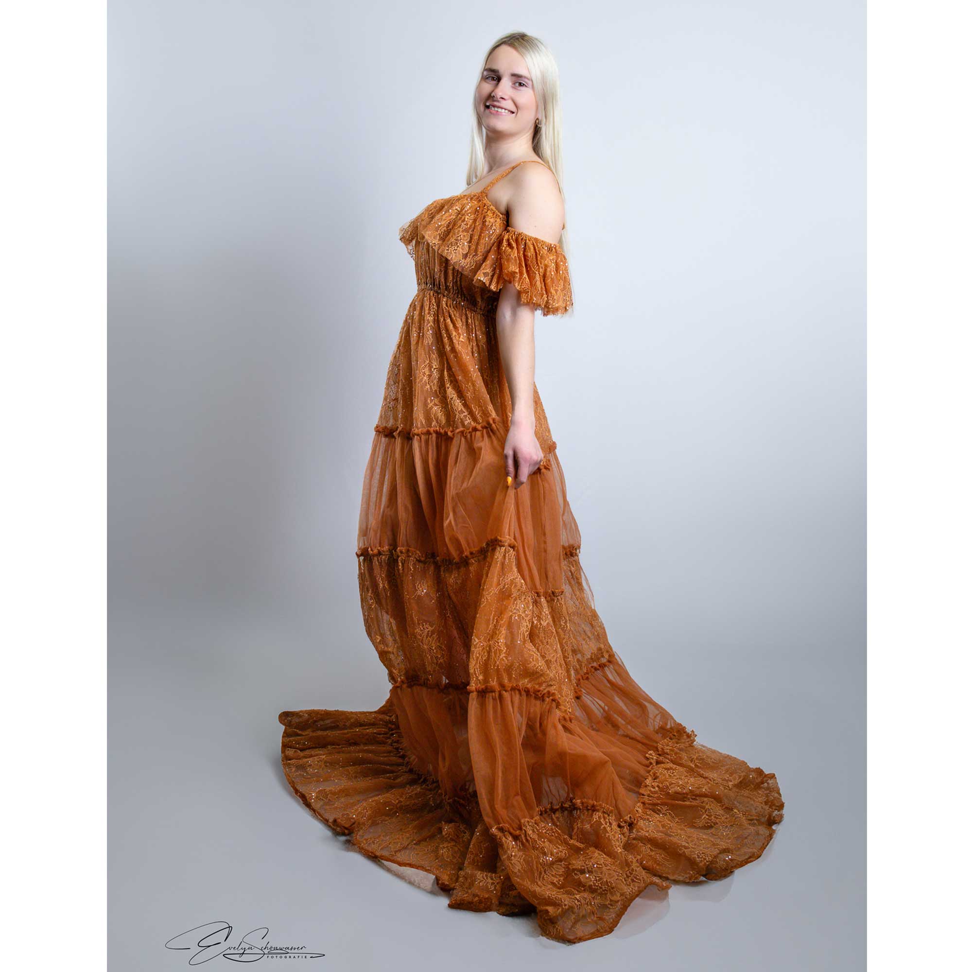Women Formal Wear Photoshoot - Don & Judy gaun ibu hamil,